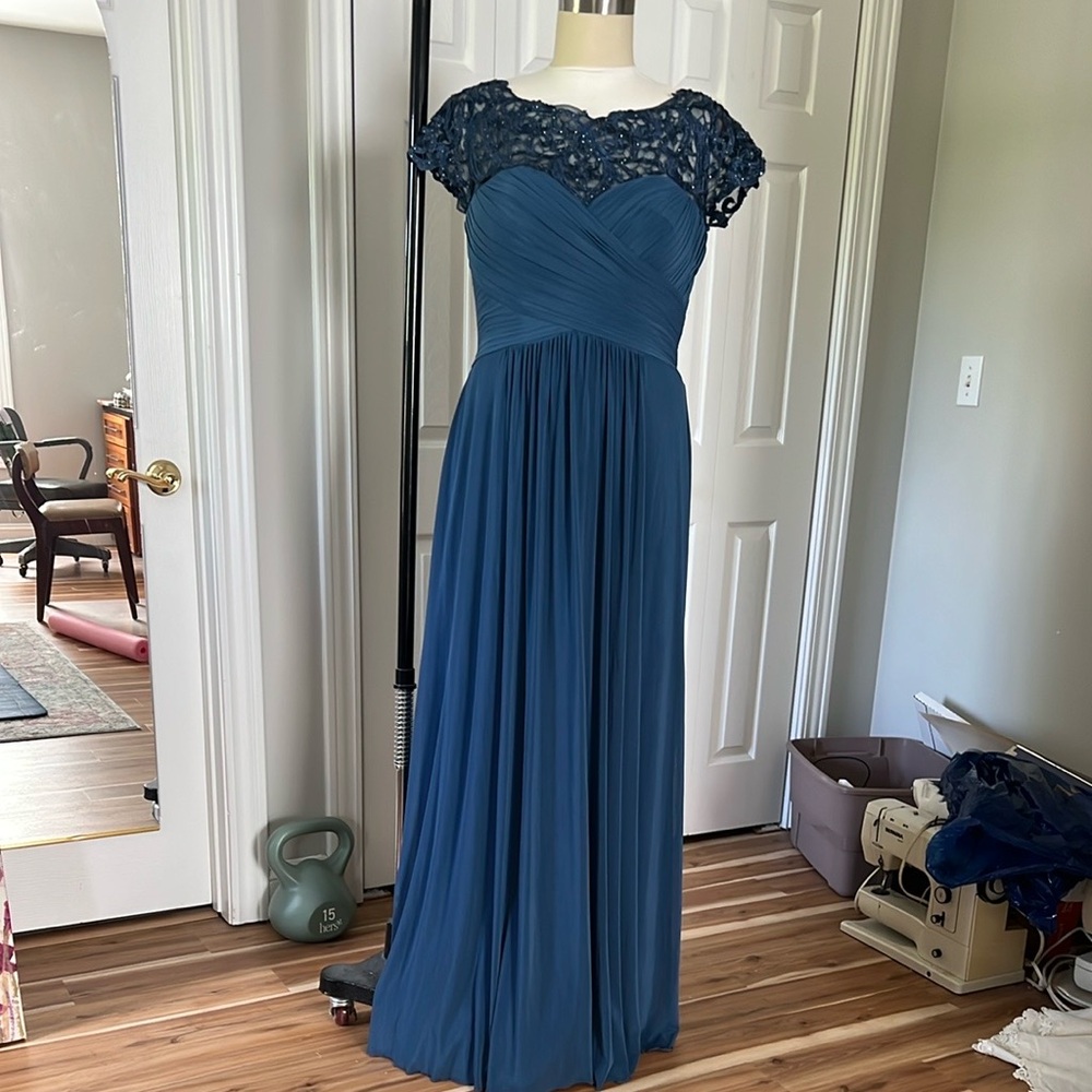 Blue Pleated Maxi Gown with Cap Sleeves for Weddings